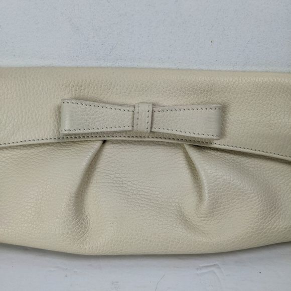 Claudia Firenze Cream Leather Bow Clutch - Picture 6 of 7